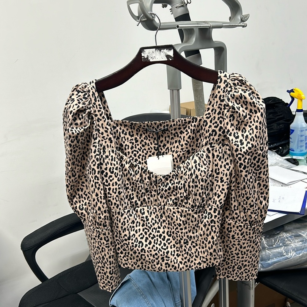 Zara small leopard top